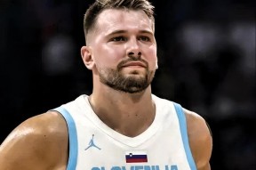 开云体育-东契奇回归赛场，败北首场状态亮眼，TL观众沸腾！的简单介绍