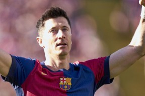 开云体育-莱万多夫斯基迎来二十赛季高光表现，皇家马德里球迷沸腾！的简单介绍