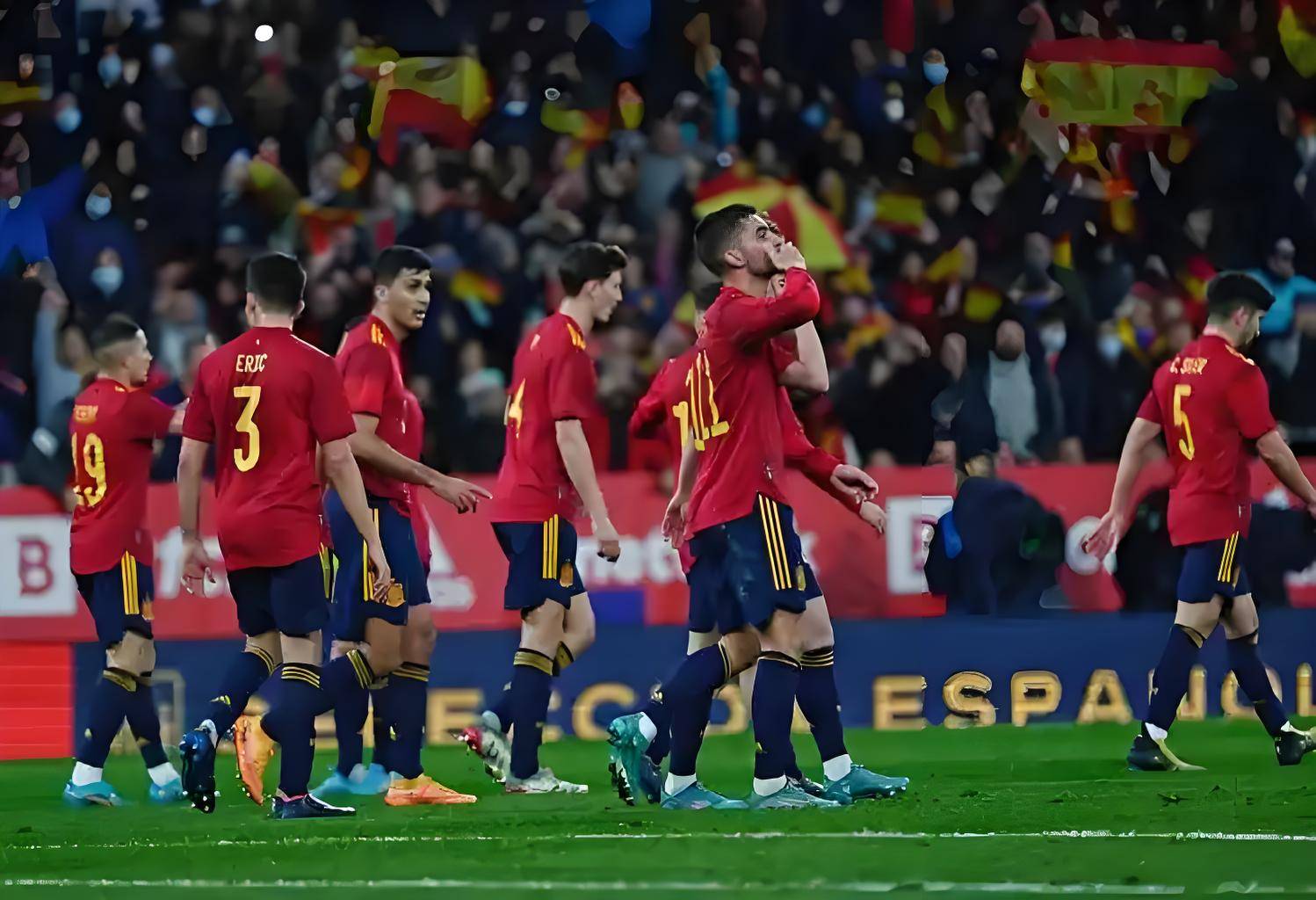 关于Faker爆冷击败塞尔维亚队,战术调整引爆全场!的信息 关于Faker爆冷击败塞尔维亚队,战术调整引爆全场!的信息